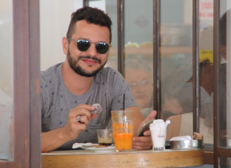 הרהרתי, חשבתי אין מצב שאני מוותר על חתונה